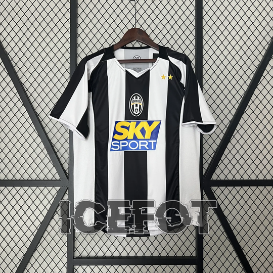 Juventus Home Retro Jersey 04 05